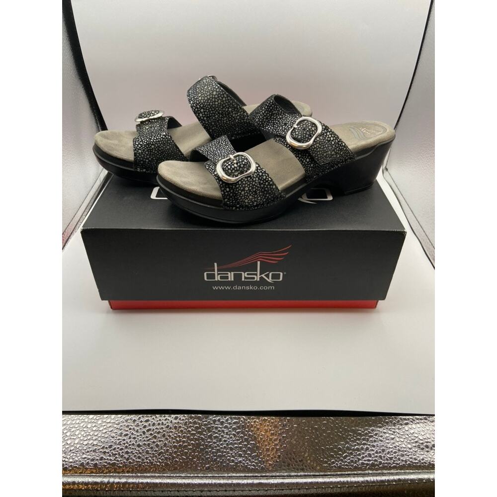 Dansko size 39/8.5US, Sophie Shagreen Black, Heels, Sandals.
